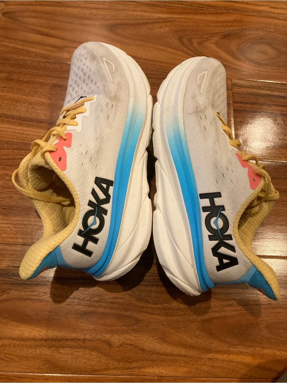 Hoka One One Clifton 9 Shoes Womens Size 8.5B White Running Sneakers 1127896 BSW
